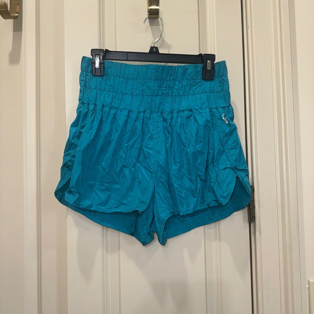 Blue Athletic Shorts with Elastic Waistband and Lightweight Design